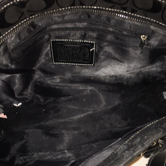 Coach bag! - Picture 4 of 4